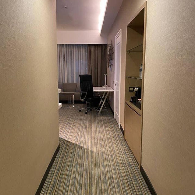 5 star hotel with 2 star cheaper price . 🌟🌟