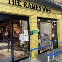 大阪/心斎橋【🍜ラーメン大戦争　せんば心斎橋店】