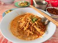 ร้านข้าวซอยลุงประกิต กาดก้อม