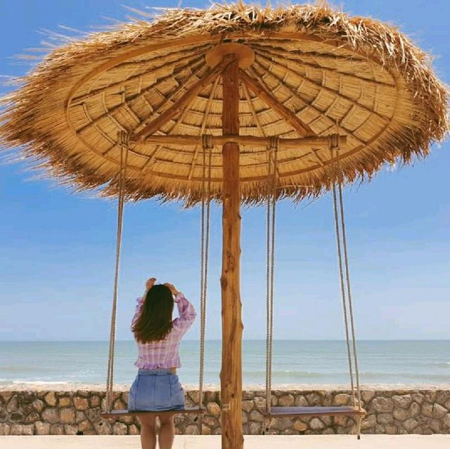 Miss T bar & Cafe @hua hin 💜💛🧡💙🏝🌊