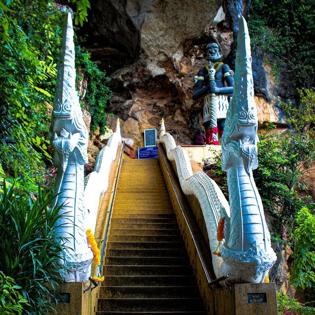 Wat Khuhapimuk ( Wat Na Tham)