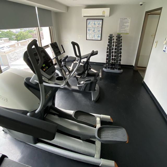 Stay with Nimman Rooftop pool and gym
