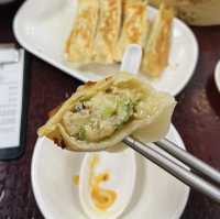 ［台北/東區］ 頂好紫琳蒸餃館 Zi Lin Steamed Dumpling｜外國人都愛吃的餃子🥟東區必吃平價美食😍 