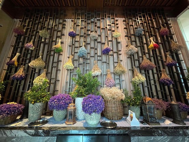 Flower hotel restaurant