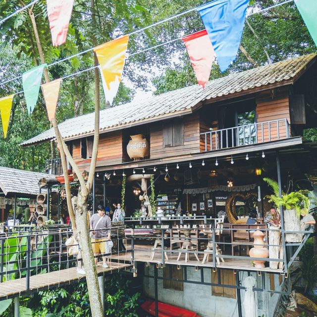 📝  "บ้านต้นไม้แม่กำปอง"