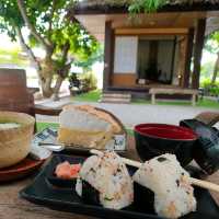 เรียวกัง คาเฟ่ (Ryokan Cafe) 

