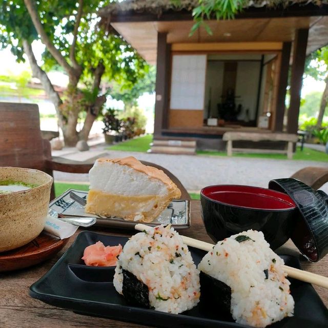 เรียวกัง คาเฟ่ (Ryokan Cafe) 

