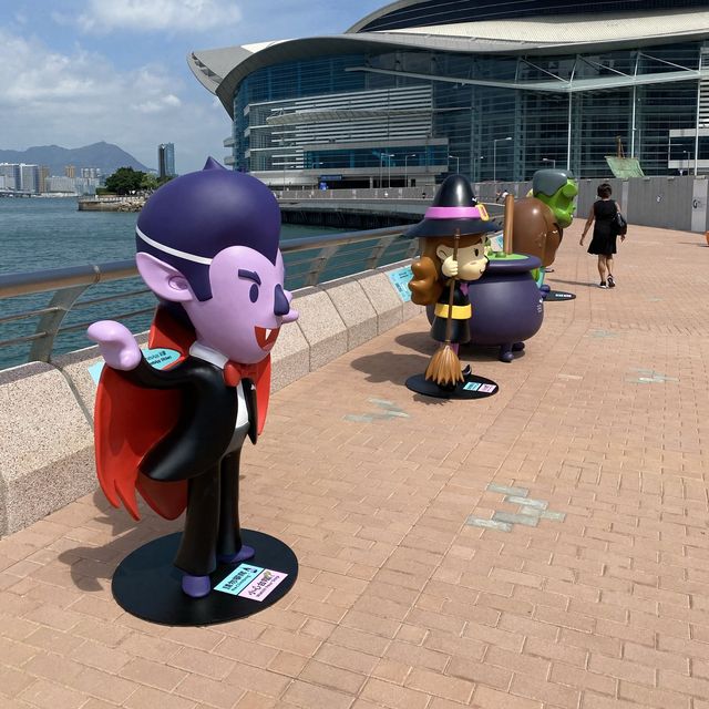 充滿卡通氣息的灣仔會展中心