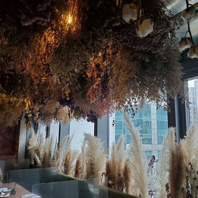 🌺鬧市中找到靚靚花花cafe🌹