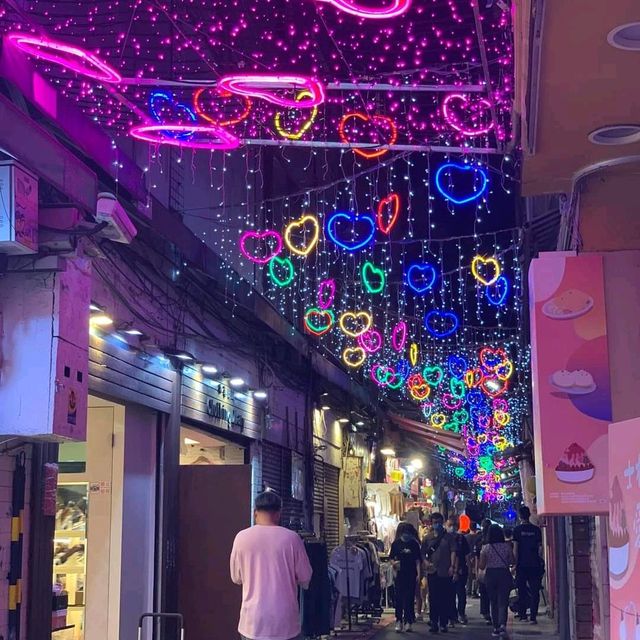 The Iconic Shilin Night Market, Tapei