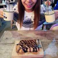 พากินนมในดงร้านเหล้าในเชียงใหม่