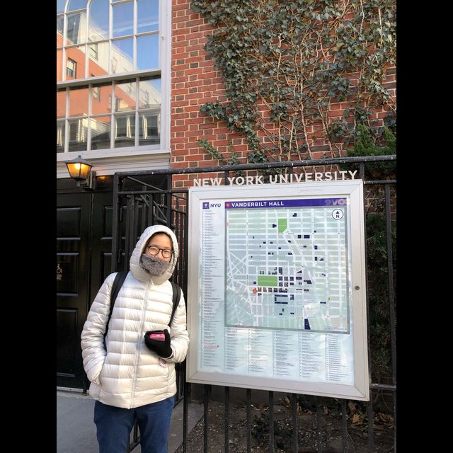 พาไปถ่ายรูปกับ Washington Square Arch กันค่ะ