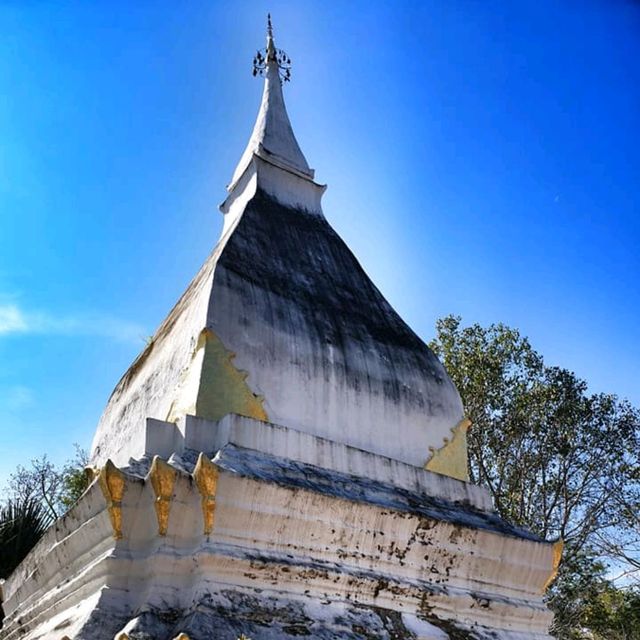 พระธาตุศรีสองรัก … 
