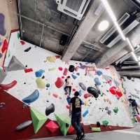 大小M顯出佢哋第一次 玩徒手攀石Bouldering
