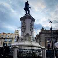 Batalha Square, where imagination flies 💭