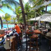 FreeGen Bar: Dadonghai Beach Sanya
