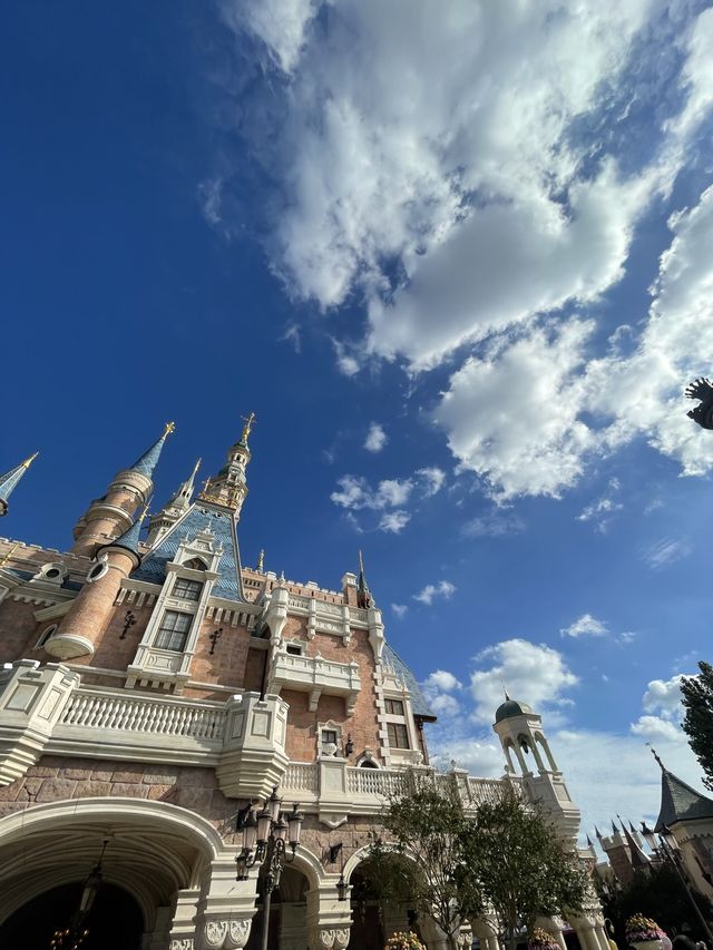 Sunny Sky Days at Shanghai Disneyland🏰🎡