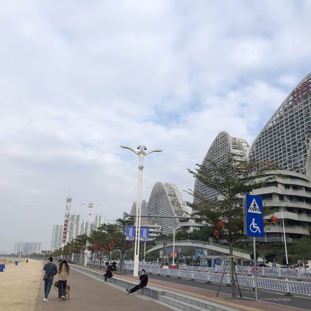 坐位在海灘嘅甜甜圈！我自諗在大家要黎見識下啦！