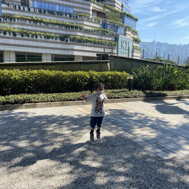 【鐵路站上蓋既公園 📍尖東】