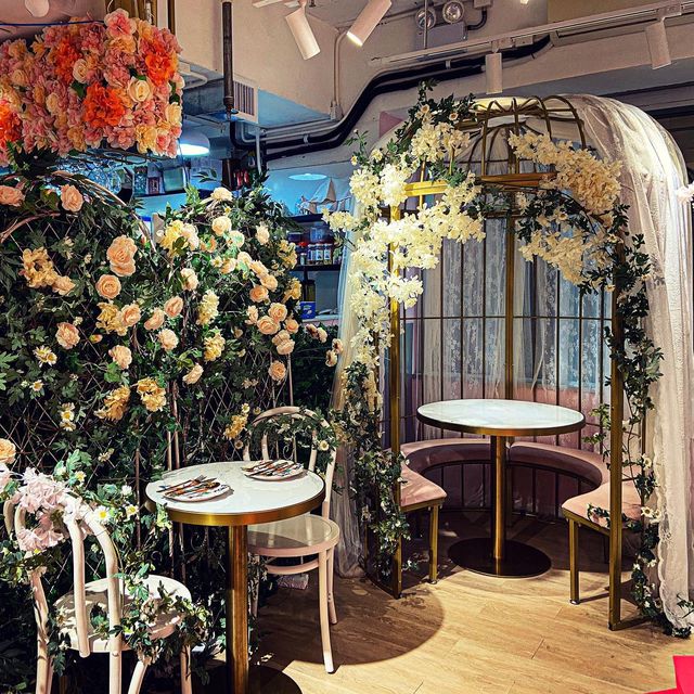 愛心花系共融Cafe
