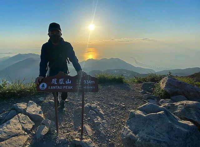Amazing sun rise in the Lantau Peak Amazing sun rise in the Lantau Peak