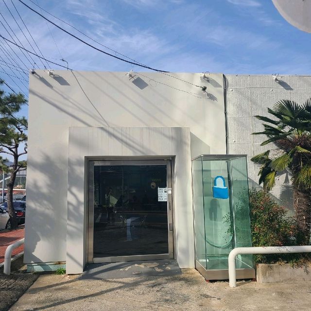 거제여행, 분위기 좋은 로스팅카페 " 홀드커피 "