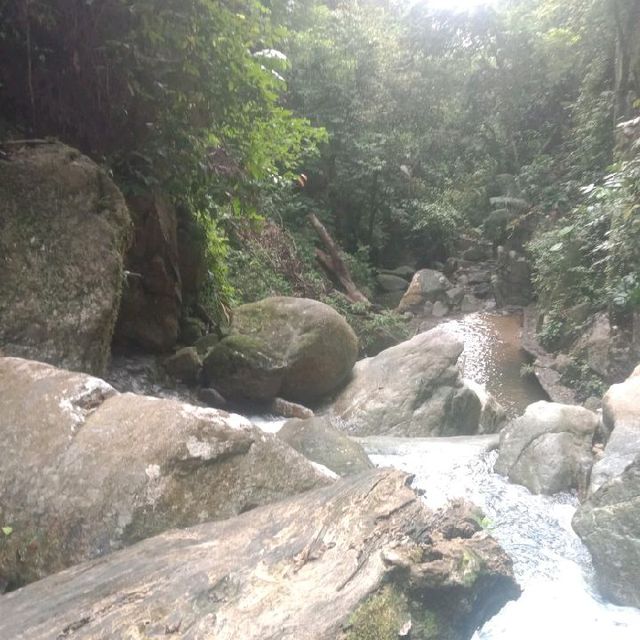 อุทยานแห่งชาติน้ำตกทรายขาว จังหวัดปัตตานี  