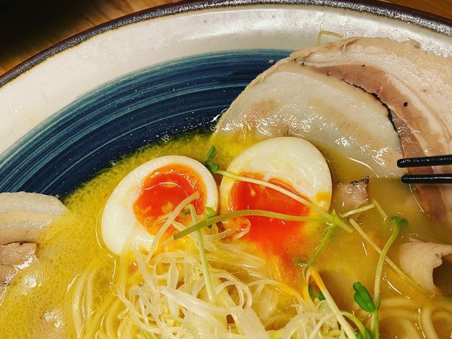 中環立体派大大碗隱世拉麵✨ Ramen Cubism✨