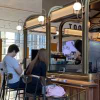 香港 | 銅鑼灣隱蔽落地大玻璃cafe