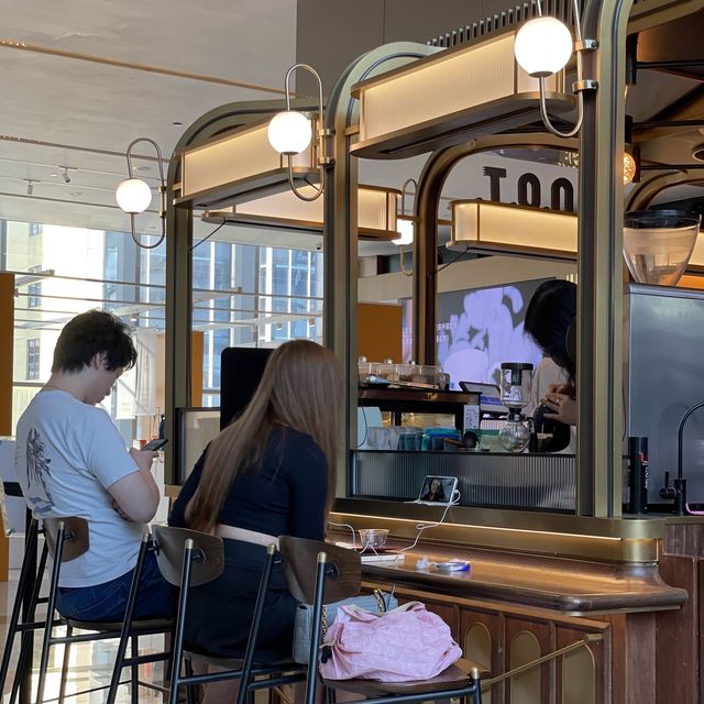 香港 | 銅鑼灣隱蔽落地大玻璃cafe