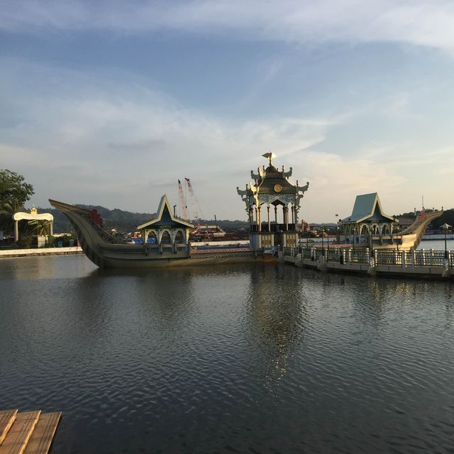 Beautiful Mosque in Brunei 