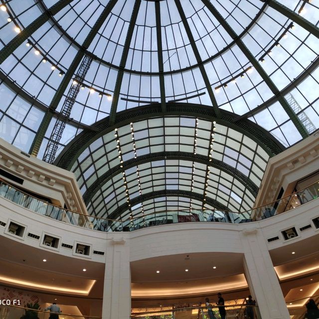 ドバイ "モール・オブ・ジ・エミレーツ" 超巨大なモール、1つの街!!全部見るのに何日かかる!? 🎁🛒مول الإ