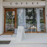 คาเฟ่สไตล์มินิมอล Why Specialty Coffee | พัทยา