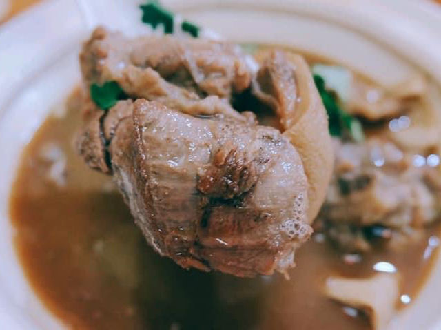 โกตี๋ข้าวมันไก่ในตำนานอุทัยธานี