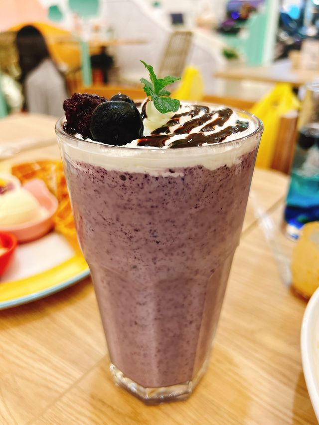 台北松山狐獴餐廳｜Meerkat75 Café - 75度獴 ｜餐點豐富還能和狐獴一起玩