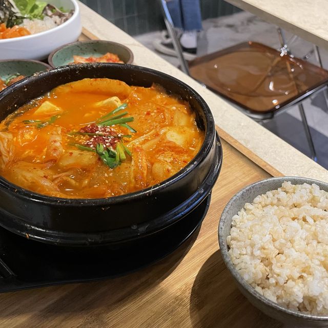 【台北大同區 娘子家咖啡】韓系咖啡店 ｜Bibimbap 韓式拌飯