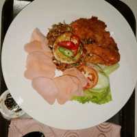 Relax2 @ Summit Hotel USJ
