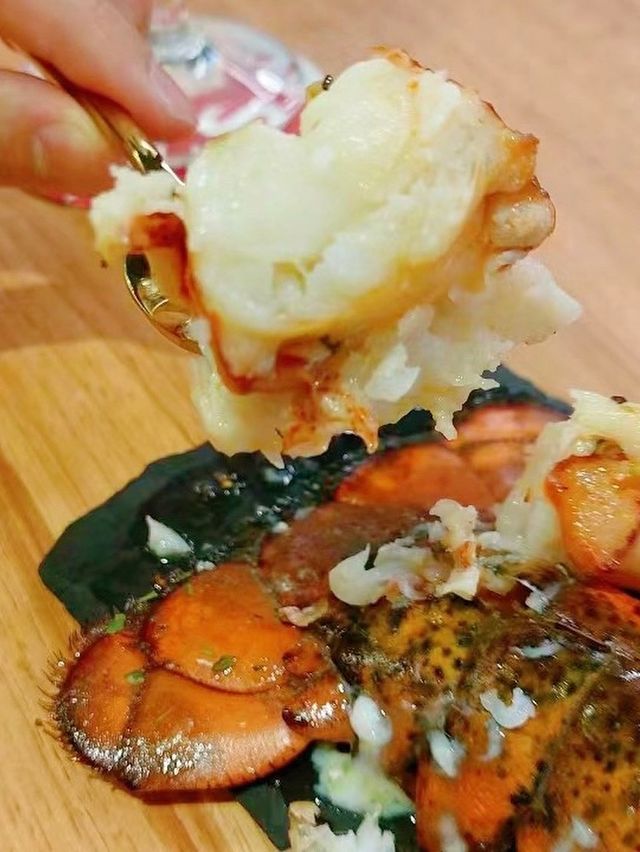 誘惑鵝肝配牛扒