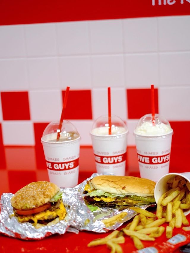 "FIVE GUYS，快啲去试吓特色奶昔"