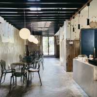 Aesthetically Stunning Monbléu Cafe