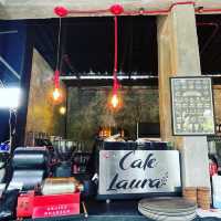 ขับรถเข้าป่าเขาเจอคาเฟ่ลับชาโต้ฝรั่งเศส