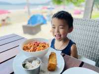 人少沙幼冲浪天堂，海邊餐廳拍照玩水一流