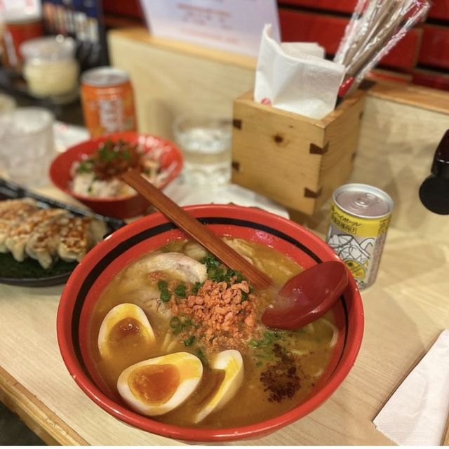日本🇯🇵過江龍招牌蝦湯拉麵🍜 排曬長龍