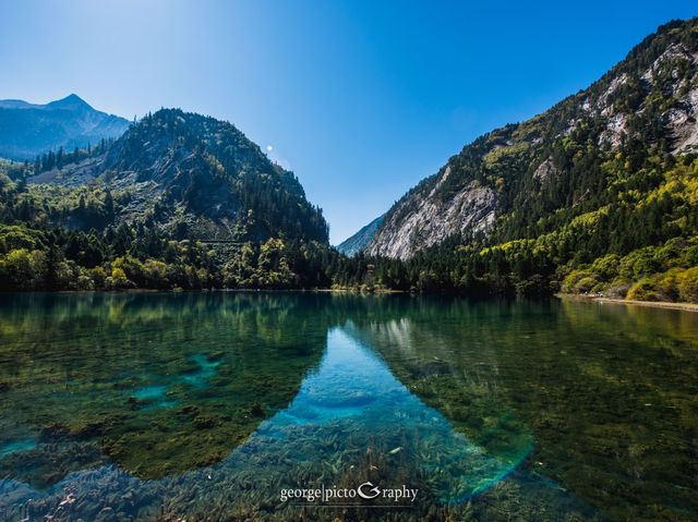 Picturesque Jiuzhaigou