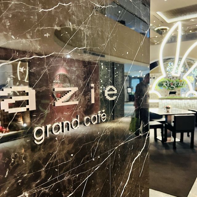 Azie Grand Cafe 