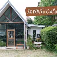 InWhite Cafe 🐶