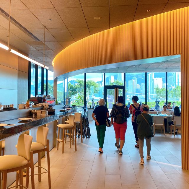 落地玻璃飽覽維港景色 | M+新開型格餐廳ADD+