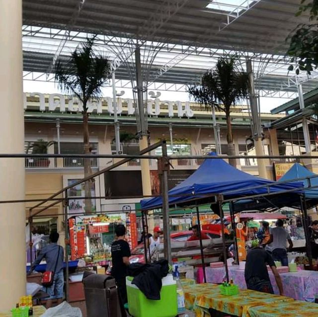 Family Phuket Market Discovery