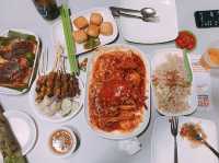 가벼운 주머니지만 두둑하게 배불리 먹을수 있는 newton food centre