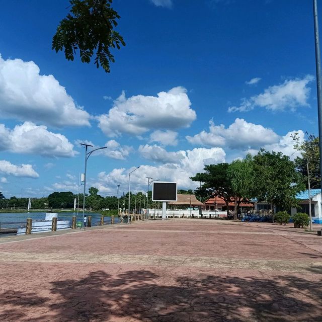 เดินเล่นหนองนารี 